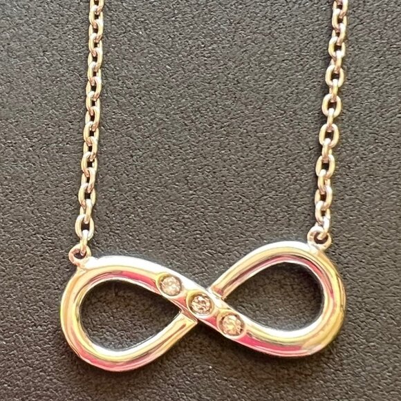 Infinity necklace sterling silver 18 inch chain with 3 round diamond accents 925 - Picture 1 of 13